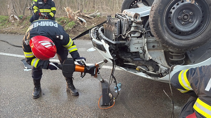 Tragedie pe DN2A: O ambulanță privată s-a răsturnat la ieșirea din Mihail Kogălniceanu 1 accident grav o ambulanta privata s a rasturnat pe dn2a iesire din mihail kogalniceanu 68416185706af