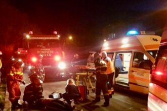accident grav pe a2 un autocar s a rasturnat mai multe persoane au fost ranite printre victime sunt minori o persoana posibil decedata 68585a3c5ab40