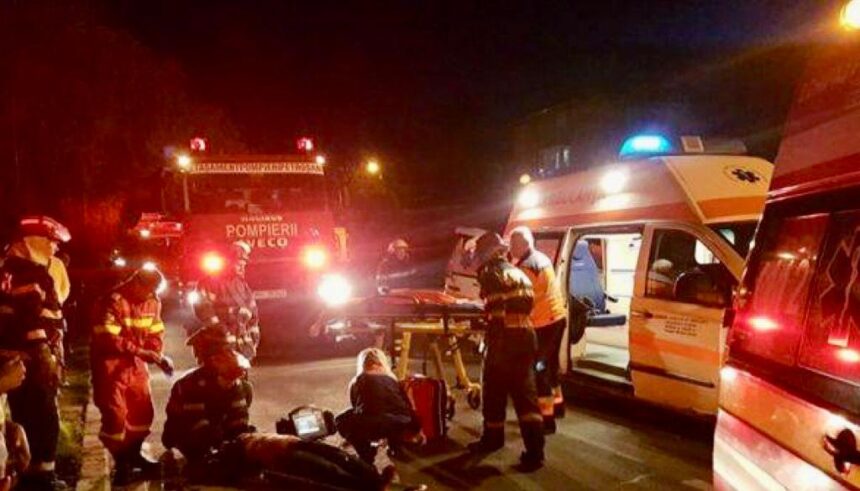 accident grav pe a2 un autocar s a rasturnat mai multe persoane au fost ranite printre victime sunt minori o persoana posibil decedata 68585a3c5ab40