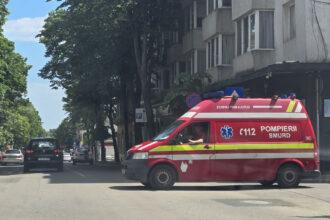 accident la intersectia rascoalei cu decebal sunt implicate doua masini 684bdc1178d0c