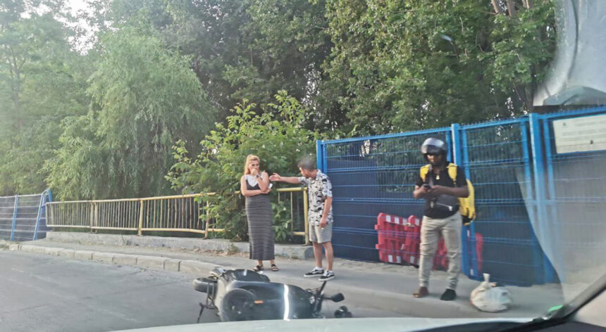 Coliziune pe drumul dinspre Constanța: Un curier pe scuter transportat de urgență la spital 1 accident rutier la iesire din constanta un livrator pe scuter a ajuns la spital 685c45a4b2368