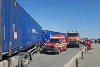 accident rutier pe autostrada a1 cu trei autotrenuri si cinci autoturisme a fost activat planul rosu de interventie 683efd272ca87
