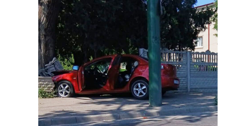 Coliziune pe bulevardul I.C. Brătianu: O autoturism a lovit un zid de beton 1 accident rutier pe bulevardul i c bratianu o masina ar fi intrat intr un gard din beton 685032e45ff1d