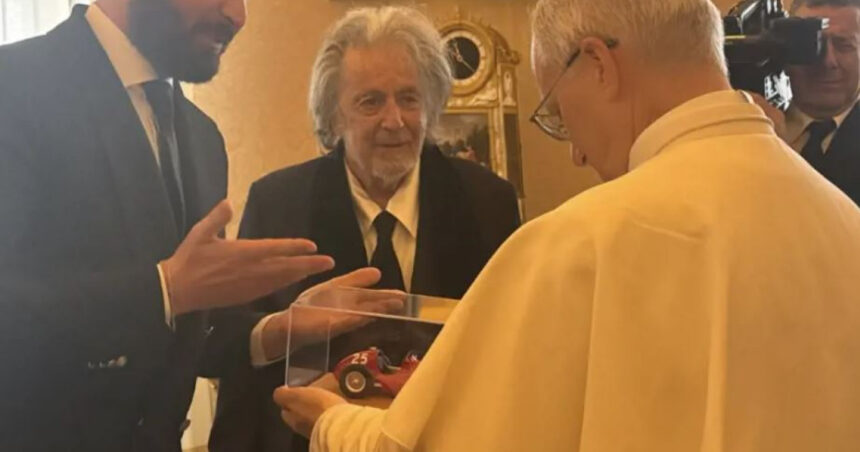Al Pacino, întâlnirea istorică cu Papa Leon al XIV-lea – primul star de la Hollywood în fața Sfântului Scaun 1 al pacino primul star de la hollywood primit in audienta de papa leon al xiv lea 68506c1285fda