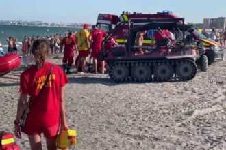 alerta pe plaja din mamaia o persoana a fost scoasa inconstienta din mare in zona sara beach 686105917f23f