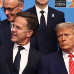 Analiză Reuters: Impactul lingușelilor asupra lui Trump în cadrul NATO. Europa îi oferă promisiuni imposibile de realizat. 2 analiza reuters ce efect au avut linguselile pentru trump la nato europa il calmeaza cu promisiuni pe care nu si le poate permite 685ce0cde79ea