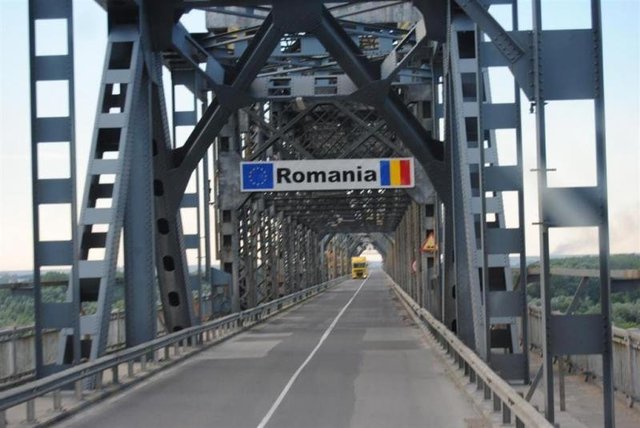 Bulgaria solicită dezvoltarea infrastructurii în nord: Bucureștiul, motorul economic al regiunii, atrage atenția! 1 apel in bulgaria pentru mai multe poduri si drumuri in nordul tarii cea mai puternica zona economica din regiune este bucurestiul 685d7641f2792