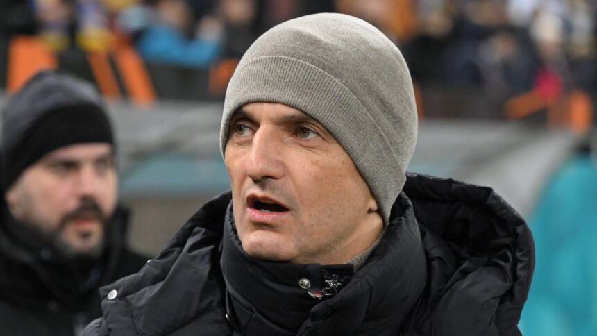 Răzvan Lucescu, în centrul unei furtuni! Un fost vedetă de la Chelsea și Milan își spune opinia 1 atac feroce la adresa lui razvan lucescu un fost star de la chelsea si milan a rupt tacerea 684334ad387ab