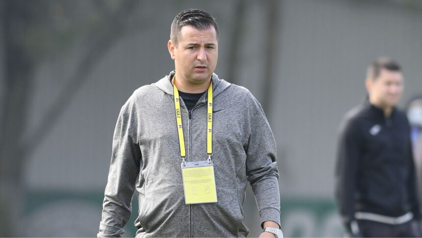 „Alertă pentru Zicu: antrenorul recent ales de Hagi, concediat în ziua aniversării! „Gică îi oferă răbdare doar lui““ 1 atentie zicu ultimul antrenor angajat de hagi dat afara de ziua lui gica are rabdare doar cu el 6840362113dcb