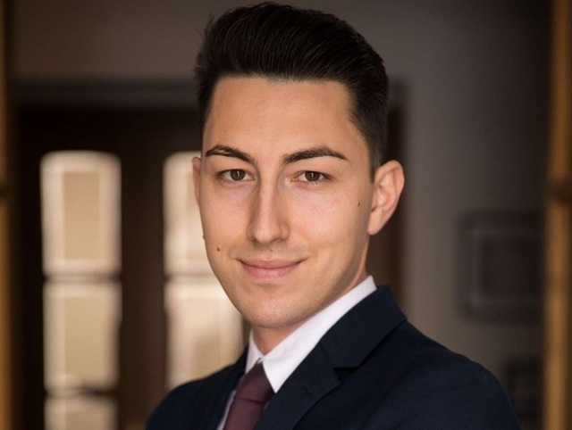 Avocatul Alin Marius Stoica a câștigat un proces în instanță, obținând despăgubiri morale de 5.000 de euro pentru un elev exmatriculat ilegal de la Școala de Poliție „Vasile Lascăr” 1 av stoica alin marius a reprezentat cu succes un elev al scolii de politie vasile lascar pentru obtinerea in instanta a unor daune morale in valoare de 5 000 de euro ca urmare a