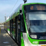 Dezvoltări neașteptate în rețeaua electrică a Bucureștiului: Tramvaiele și troleibuzele au rămas imobilizate pe numeroase trasee. 3 avarie la reteaua electrica in bucuresti tramvaie si troleibuze blocate pe mai multe linii 6841465f670b3
