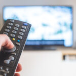 Schimbări în Avertizările TV: Renunțarea la Mesajele Despre „Sare și Grăsimi” sau „Consumul Minim de 2 Litri de Apă” – Noi Reguli de la CNA 3 avertismentele de la tv se modifica dispar mesajele despre sare si grasimi sau minimum 2 litri de apa noi decizii ale cna 685d62dd36050