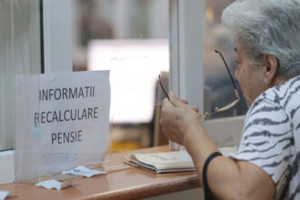 avertismentul unui sindicat aplicarea de corectii bugetare va duce la proteste si blocarea totala a activitatii caselor de pensii 683ee9c0f22fa