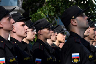 avertismentului unui general german rusia recruteaza mult mai multi oameni decat are nevoie pentru razboiul din ucraina 684312de03223