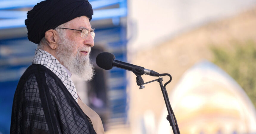 Ayatollahul sub presiune: Ali Khamenei, necruțătorul protector al revoluției iraniene, se confruntă cu o realitate pe care a fugit de ea întreaga sa existență. 1 ayatollahul incoltit ali khamenei aparatorul nemilos al revolutiei iraniene e in situatia pe care a incercat s o evite toata viata 684fcdd88551c