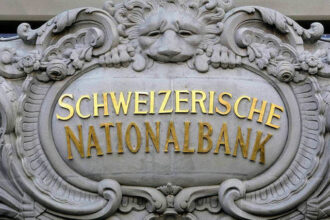 banca nationala a elvetiei a redus rata dobanzii la zero pe fondul efectelor razboiului comercial global 68551c712aeda
