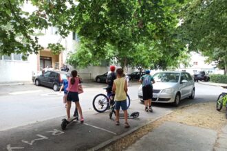 barbat acuzat ca ameninta copii cu moartea in inel ii a fost chemata politia 6853f5410a14e