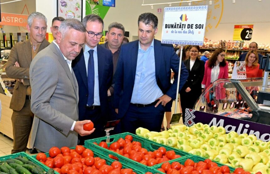 Barbu promovează produsele autohtone în magazine: Fermierii sunt chemați să se unească! 1 barbu agricultura vrea numai produse romanesti in marketuri fermierii sunt indemnati sa se mobilizeze 683f23a06b331