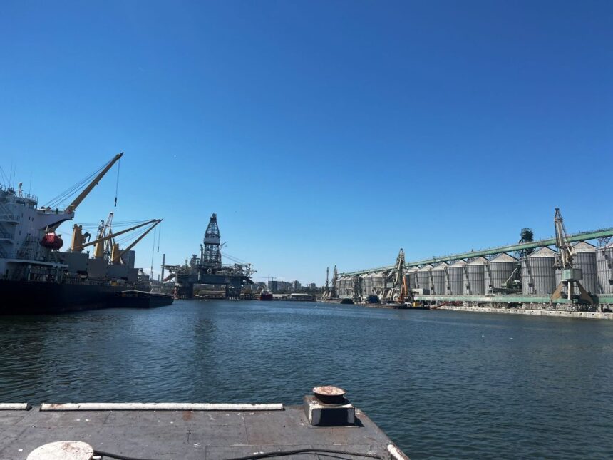 Betoane și Prefabricate SRL dezvoltă o nouă infrastructură maritimă în Portul Constanța 1 betoane si prefabricate srl pregateste o platforma portuara in portul constanta 6855d35569d21