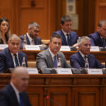 Bolojan, debutul său ca prim-ministru - O vizită la Ministerul Finanțelor. Noul ministru a declarat: Nu garantăm miracole! 3 bolojan primul drum ca premier merge la ministerul de finante ieri noul ministru nu promit minuni 685a6340a6e11