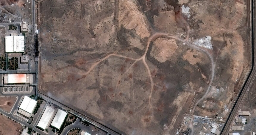 Atacurile aeriene israeliene au vizat și zona subterană a centralei nucleare de la Natanz, în Iran 1 bombardamentele israeliene au atins inclusiv partea subterana a uzinei nucleare de la natanz din iran 685196e16a066