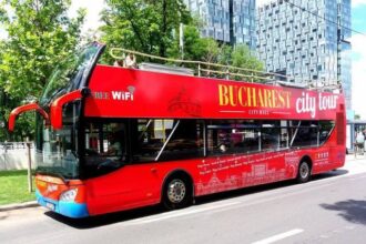 bucurestiul ar putea avea din nou o linie de transport turistic cu autobuze supraetajate 68552a7b3fdc4