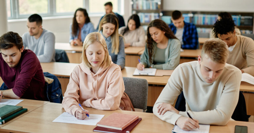 Programarea examenelor de corigență în 2025: Toate detaliile despre sesiunea de toamnă a bacalaureatului 1 cand sunt programate examenele de corigenta in 2025 calendarul examenului de bacalaureat sesiunea din toamna 684665ca8e3ef