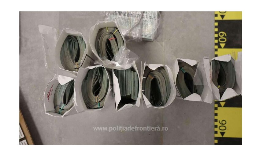 Descoperire uimitoare la granița cu Ucraina: sute de mii de dolari descoperiți în interiorul cartușelor de țigări 1 captura impresionanta la frontiera cu ucraina peste jumatate de milion de dolari gasiti ascunsi in cartuse de tigari 6857e73aca2d7