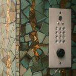 Casalux.ro - Ce trebuie să știi despre costurile instalării unui interfon în condominiu: Patru aspecte esențiale 3 casalux ro patru factori care influenteaza costul instalarii interfonului la bloc 684bc5c66c9ba