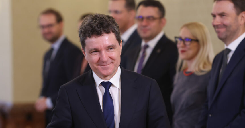 Ce portofolii va obține USR în cabinetul Bolojan. Revelația de la Ministerul Afacerilor Externe 1 ce ministere va avea usr in guvernul bolojan surpriza de la mae 68559bdd935fe