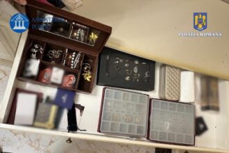 ceasuri de lux de 60 000 de euro descoperite la perchezitiile din dosarul de fals instrumentat de parchetul curtii de apel constanta vezi aici cati bani au fost confiscati 68442b2fc1f34