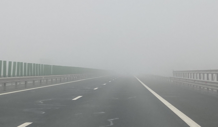 Viziune îngustă: Ceața acoperă autostrăzile A2 și A4, precum și drumurile din județul Constanța 1 ceata pe autostrazile a2 a4 si pe drumuri din judetul constanta 684281272f1d5