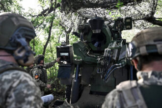 cel mai fierbinte punct de pe linia frontului kievul spune ca vladimir putin a mobilizat peste 100 000 de soldati la pokrovsk 685ee93d8f05b