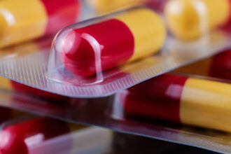 cercetatorii scotieni au produs paracetamol dintr un pet anuntul primit cu scepticism de activistii de mediu 685a60f705a3e