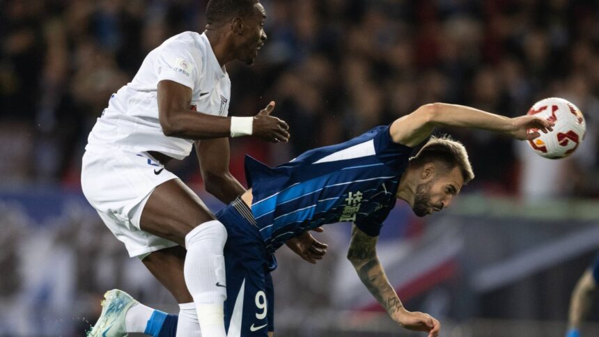 Bătălia pentru Suprematie: Atacantul român fost jucător la FCSB aspiră la titlul de golgheter în campionatul chinez! 1 clasament atacantul roman trecut pe la fcsb se lupta sa castige titlul de golgheter al campionatului din china 6853f593a7763