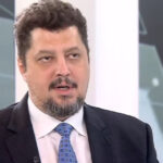 Claudiu Târziu, fost lider secundar în AUR, își prezintă o nouă formațiune politică: „Vom pedepsi fiecare abuz al acestei coaliții trădătoare” 3 claudiu tarziu fost numar 2 in aur a lansat un nou partid de opozitie vom sanctiona fiecare derapaj al acestei coalitii tradatoare 685820bd841ff