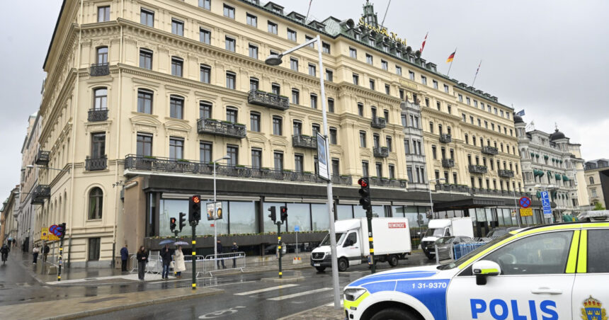 Întâlnirea de la Stockholm a Clubului Bilderberg: Ce se discută în cercurile influente ale lumii, departe de privirile curioșilor? 1 clubul bilderberg se reuneste azi la stockholm ce vor discuta puternicii lumii in spatele usilor inchise 684ac39c4070b
