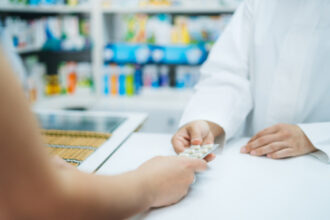 cnas medicamentele compensate pot fi eliberate fara sa fie necesara imprimarea retetei ce trebuie sa prezinte pacientul la farmacie 68542be1ba146