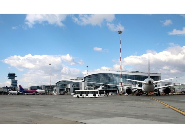 Aeroporturile din București în căutarea unui partener de asigurare pentru proprietăți și imobile, cu un buget de peste 5 milioane de lei. 1 compania nationala aeroporturi bucuresti cauta asigurator pentru bunuri si cladiri bugetul depaseste 5 milioane de lei 685b82c189190