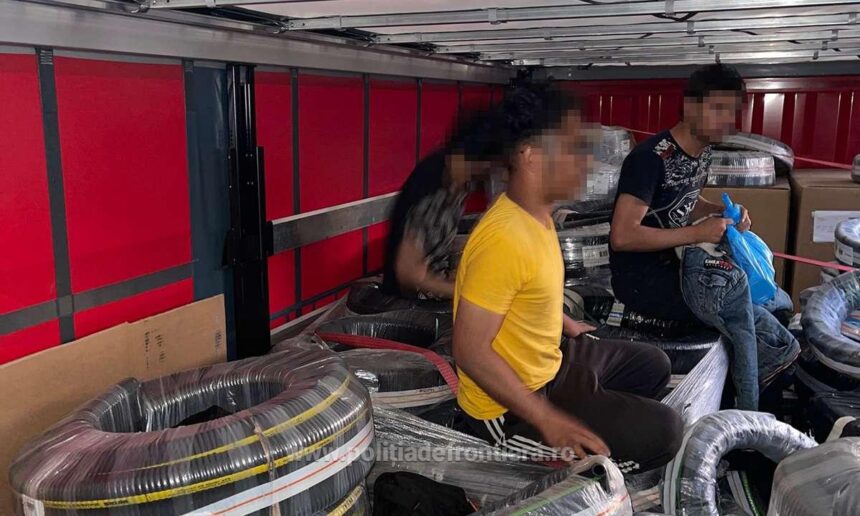 Constanța: 26 de afgani, tratați inuman în timpul transportului, un bulgar trimis în fața instanței 1 constanta 26 de migranti cetateni afgani transportati in conditii inumane bulgar trimis in judecata 683ffaedacaed