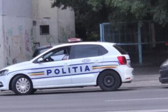 constanta un angajat al unei firme de securitate aflat in timpul serviciului filmat pe strada inarmat si baut identificat de politisti in amendat 68544e0fd10ef