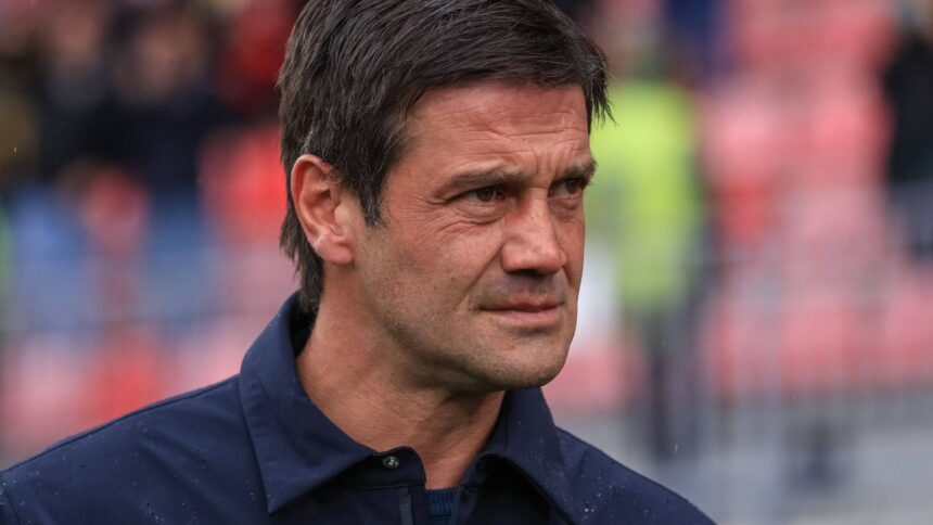 Cristi Chivu, antrenor la Inter: strategie riscantă sau geniu în acțiune? Italienii transmit un mesaj de avertizare: „Pericol!” 1 cristi chivu pe banca lui inter pariu periculos sau mutare de geniu avertismentul lansat de italieni hazard 684a94729f988