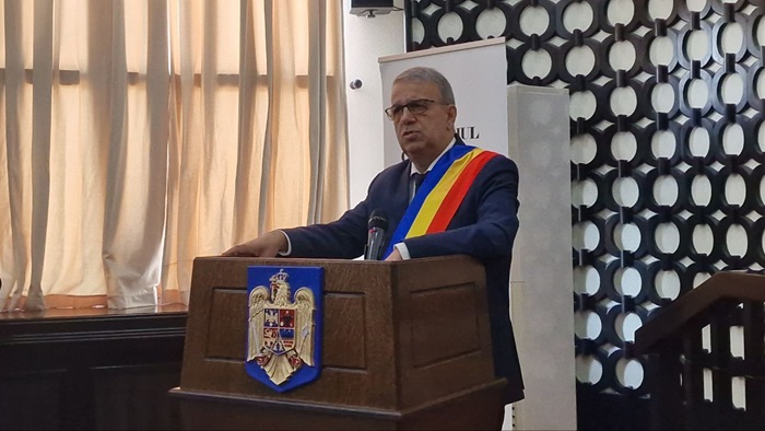 cum motiveaza primarul vergil chitac vanzarea imobilelor din constanta renuntam la acele terenuri si cladiri pe care nu le putem valorifica 68622956c1b5d