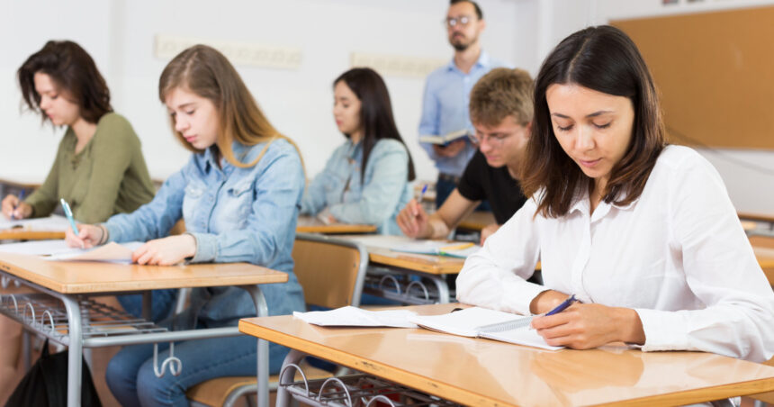 Ghid practic pentru calcularea mediei de la bacalaureat 2025: Cerințele minime pentru fiecare examen! 1 cum se calculeaza media la bacalaureat 2025 ce nota minima trebuie obtinuta la fiecare proba 6846a9027f7cf