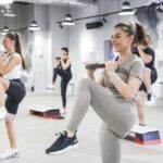 Descoperă beneficiile antrenamentelor de grup pentru maximizarea performanței tale sportive! 3 cum te ajuta antrenamentele fitness de grup sa iti imbunatatesti performanta sportiva 68501ccc53232