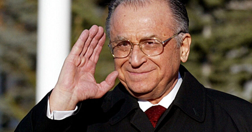 Perspectiva lui Ion Iliescu asupra suveranismului în România și ascensiunea extremei drepte: „Idei ideologice absurde” 1 cum vede ion iliescu suveranismul din romania si ascensiunea extremei dreapta deviatii ideologice ridicole 6853f5fb2b9bd