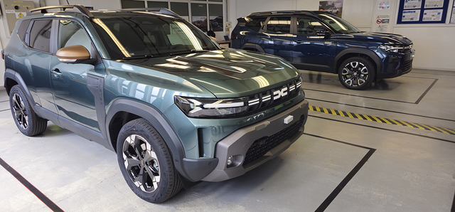 Dacia își recuperează avansul pe piața europeană, în timp ce Tesla înregistrează o nouă scădere. Bigster și Duster strălucesc ca noile staruri ale industriei auto de pe Continent! 1 dacia revine pe crestere in europa tesla cade inca o luna bigster si duster noile vedete ale pietei auto europene 685a2a50c0f15