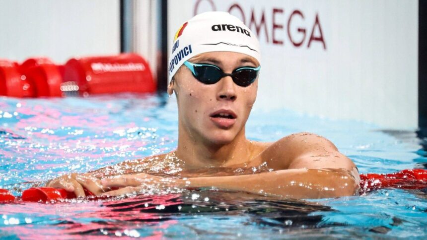 David Popovici, un gest nobil de campion, după triumful lui Denis Popescu la Europenele U23 1 david popovici gest de mare campion dupa ce denis popescu a castigat aurul la europeanul u23 685db5aaca0a5