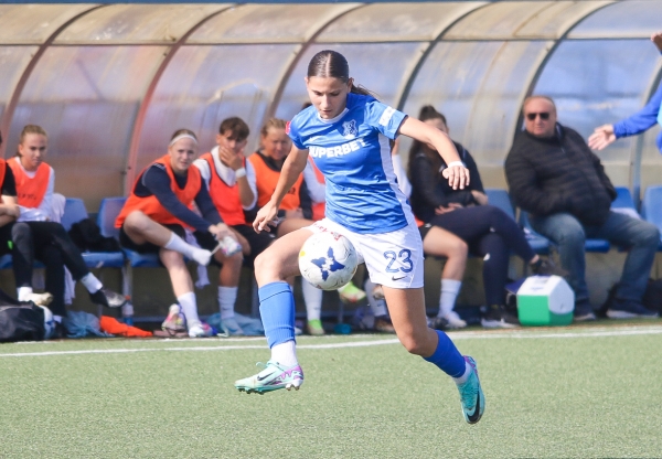 Două vedete ale echipei Farul își continuă aventura alături de club! 1 doua dintre fotbalistele de baza de la farul si au prelungit contractele 685eabe4cfc7b