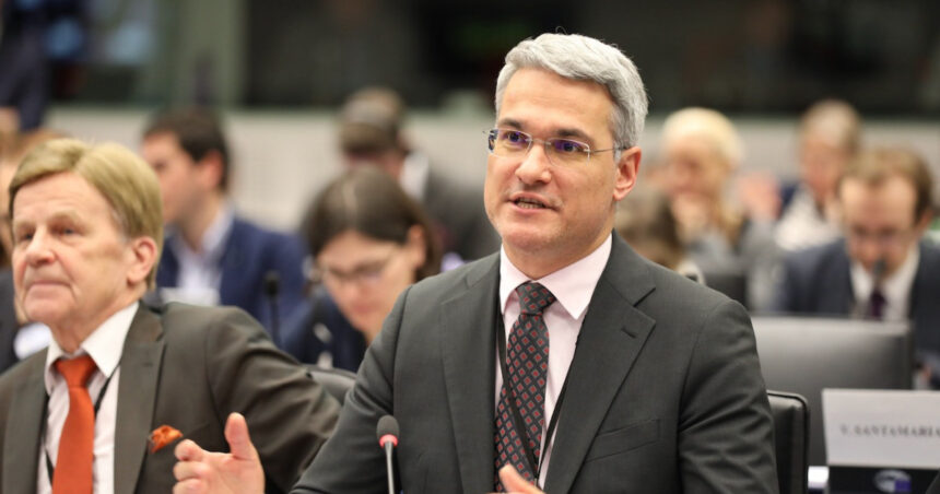 Dragoș Pîslaru: 7,8 miliarde de euro în proiecte PNRR sub semnul incertitudinii – consecințele populismului. 1 dragos pislaru suma de proiecte din pnrr cu semn de intrebare este de 78 miliarde de euro am ajuns aici ca urmare a populismului 685d4e3e6af10